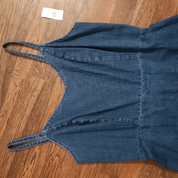 Old Navy Women's Blue Denim Dress with Ruffle Hem - Picture 2 of 7